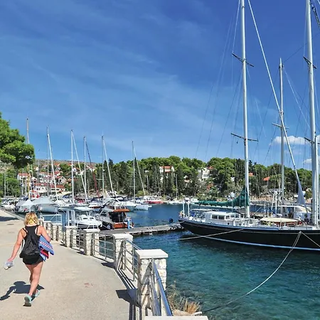 Lovely In Milna With House Sea View Apartment